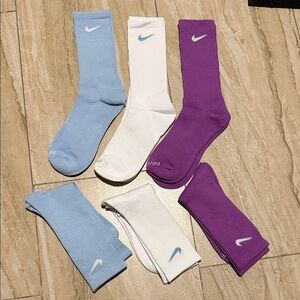 Nike Unisex Blue, White, and Purple Crew Socks size Medium